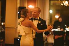 kate-and-patrick_newberry-library_chicago_27